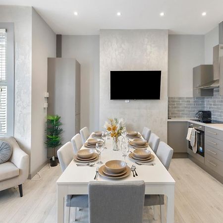 Wembley Luxury 3 Bedroom London Exterior photo