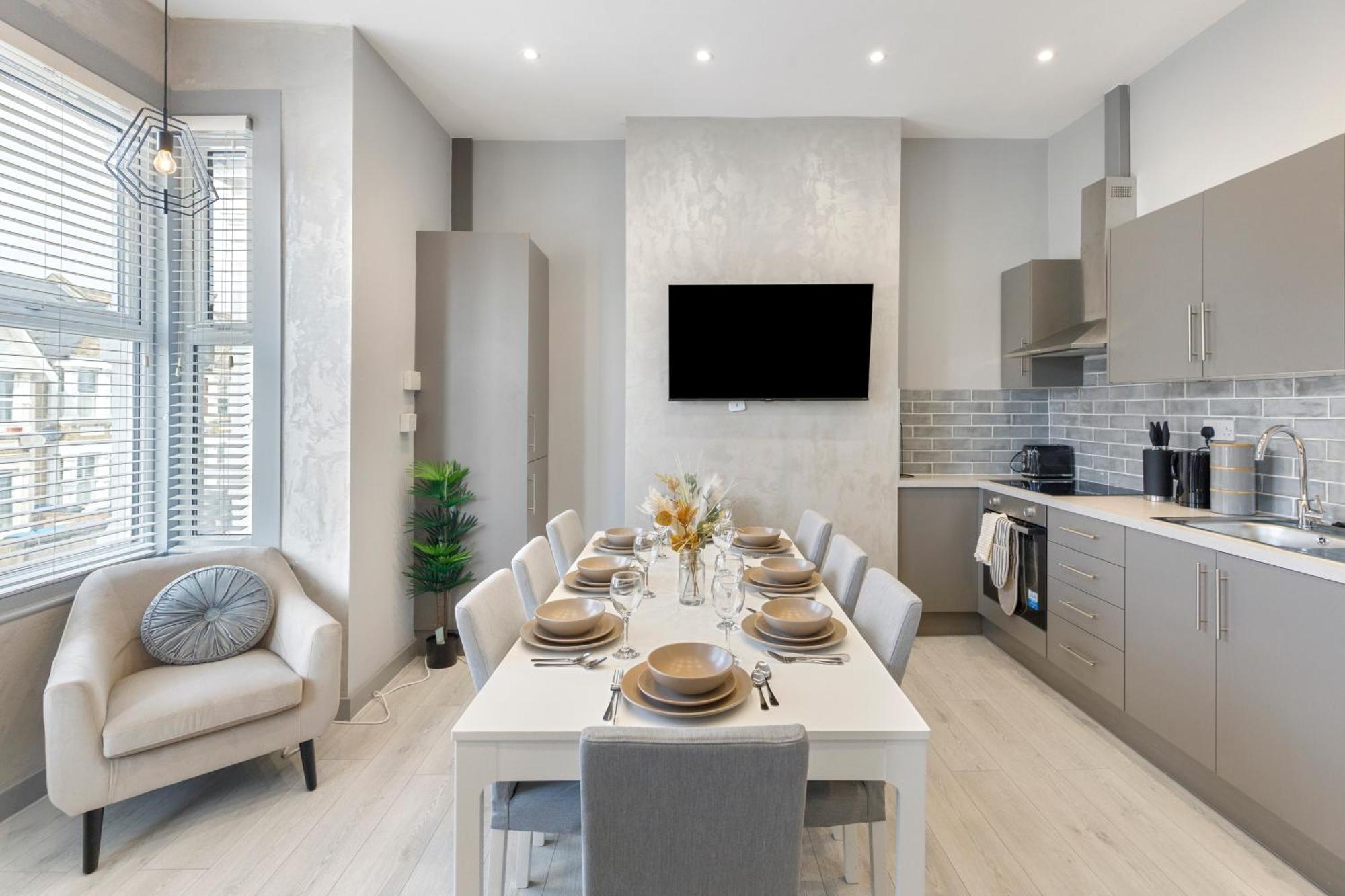 Wembley Luxury 3 Bedroom London Exterior photo