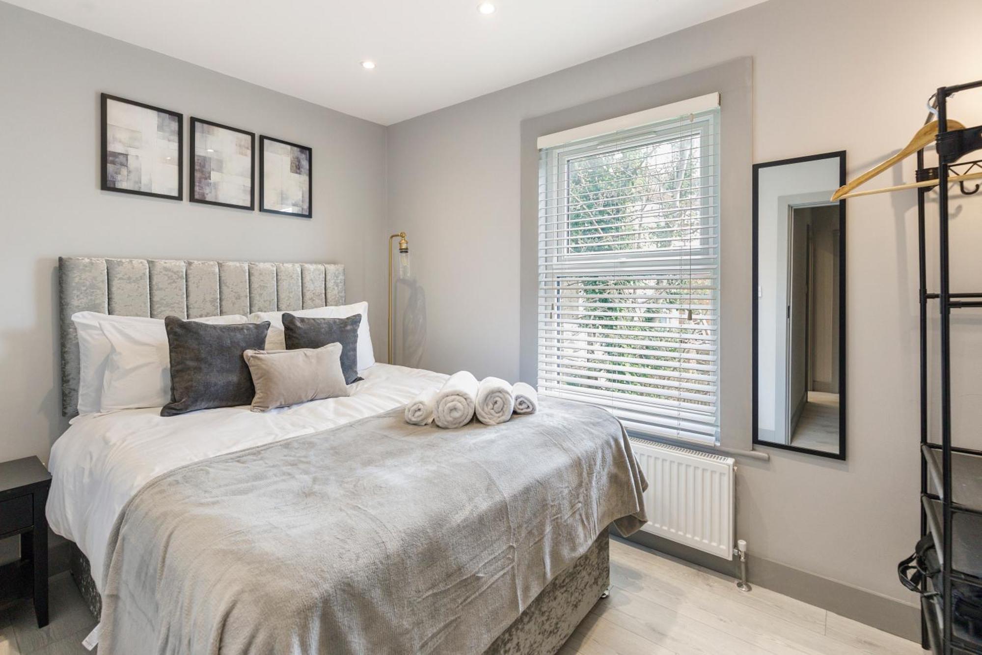 Wembley Luxury 3 Bedroom London Exterior photo